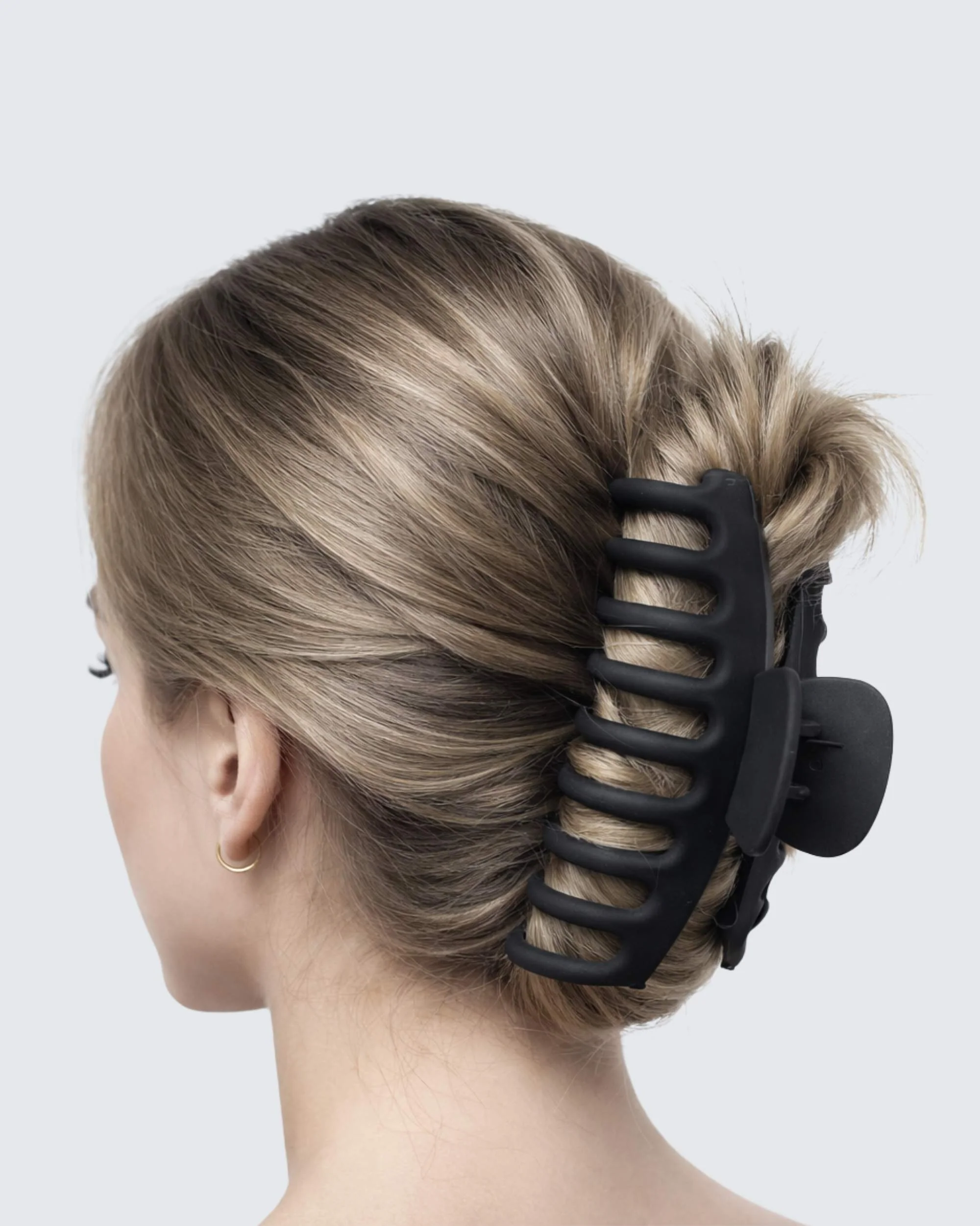 Medium Claw Hair Clips, 3-Pack, Noire - Image 3