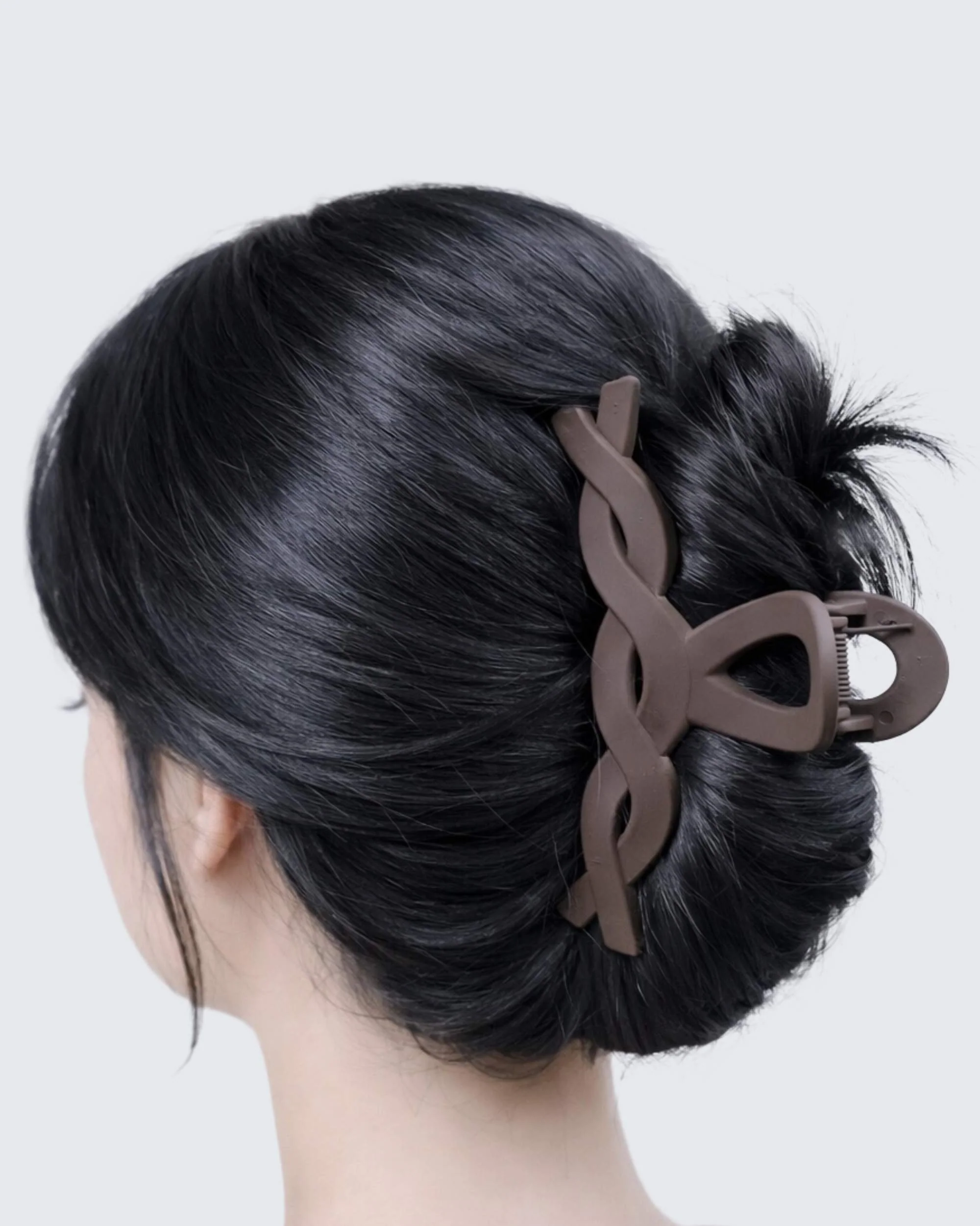 Medium Claw Hair Clips, 3-Pack, Café - Image 3