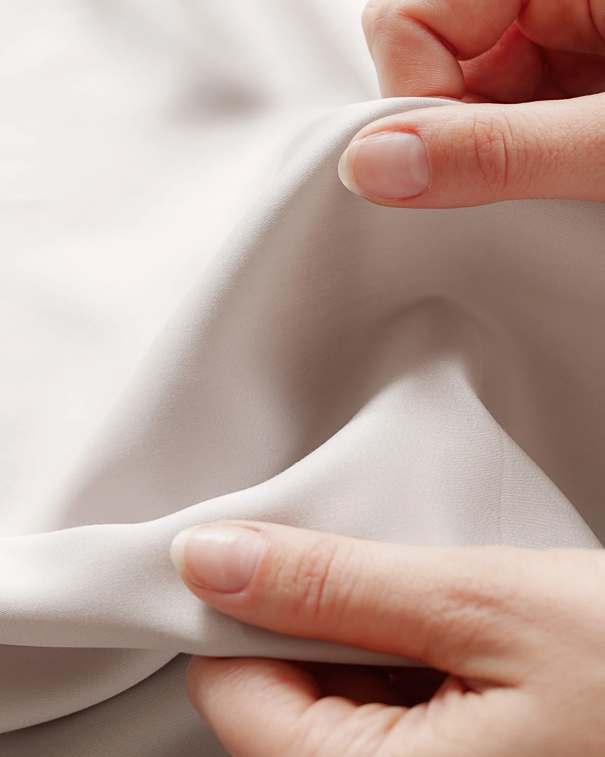 Silky Bamboo Flat Sheet, Gris Doux - Image 4