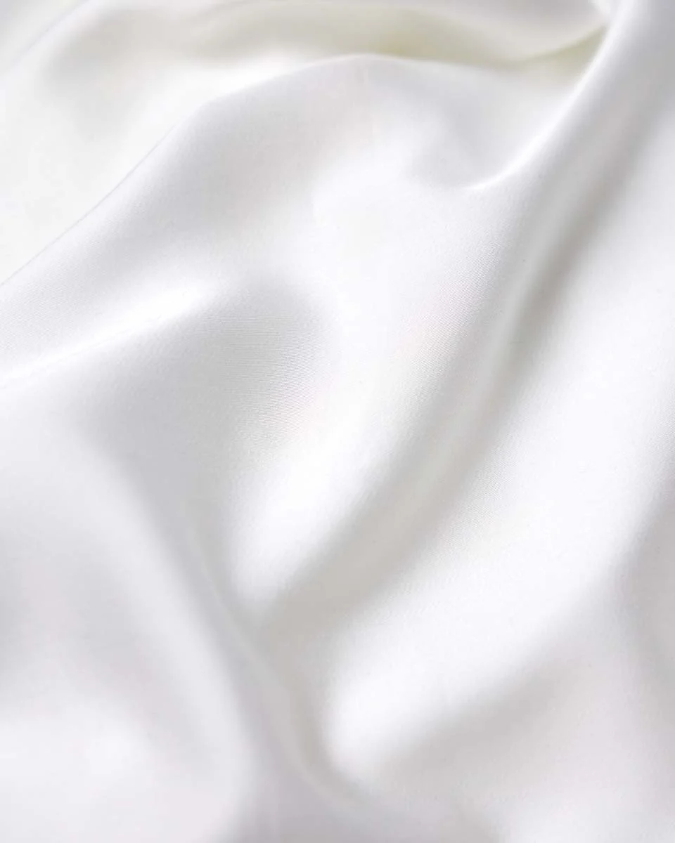 Silky Bamboo Pillowcase, Blanc Perle - Image 4