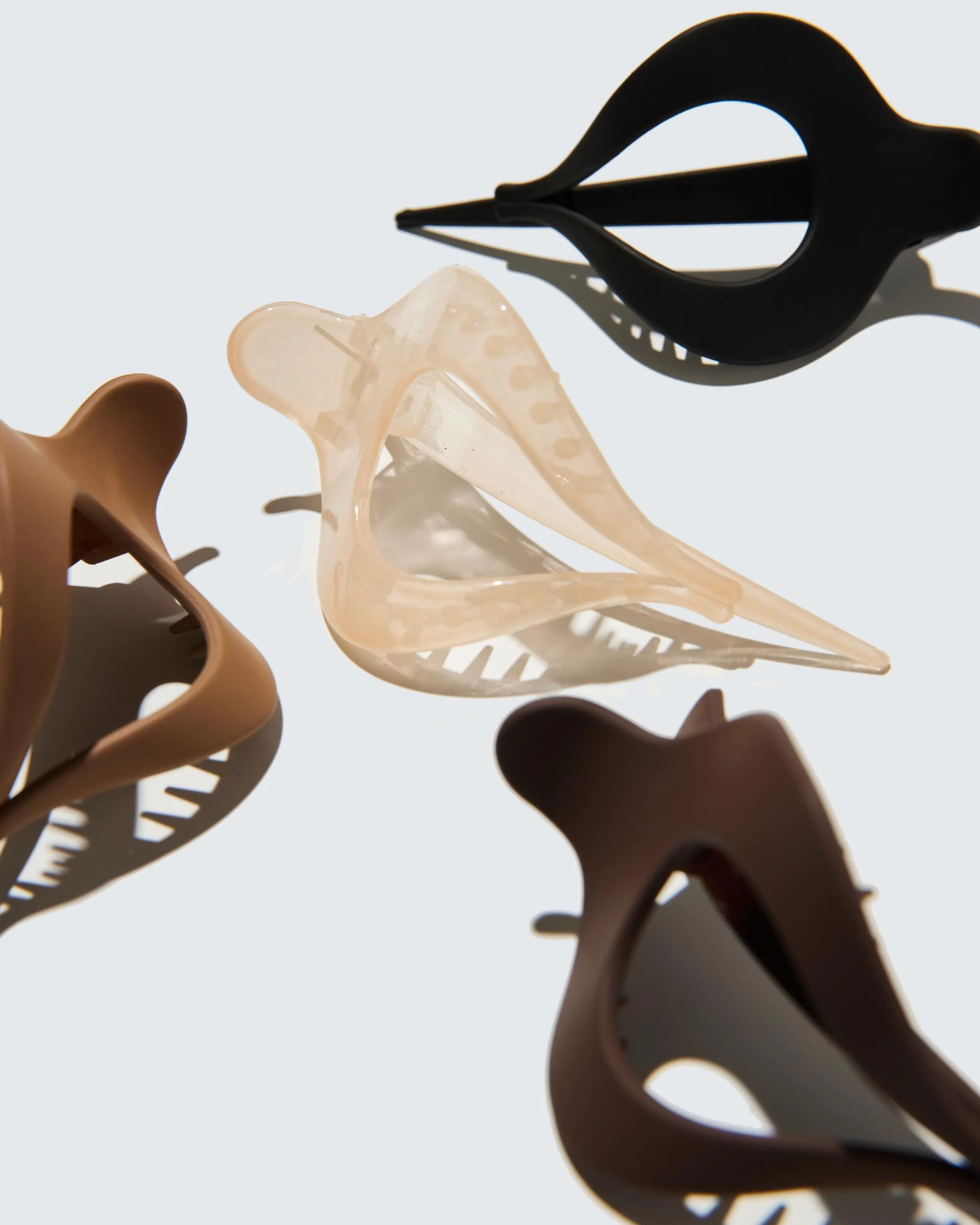 Small Flat Claw Hair Clips, Droplet, 4-Pack, Café - Image 4