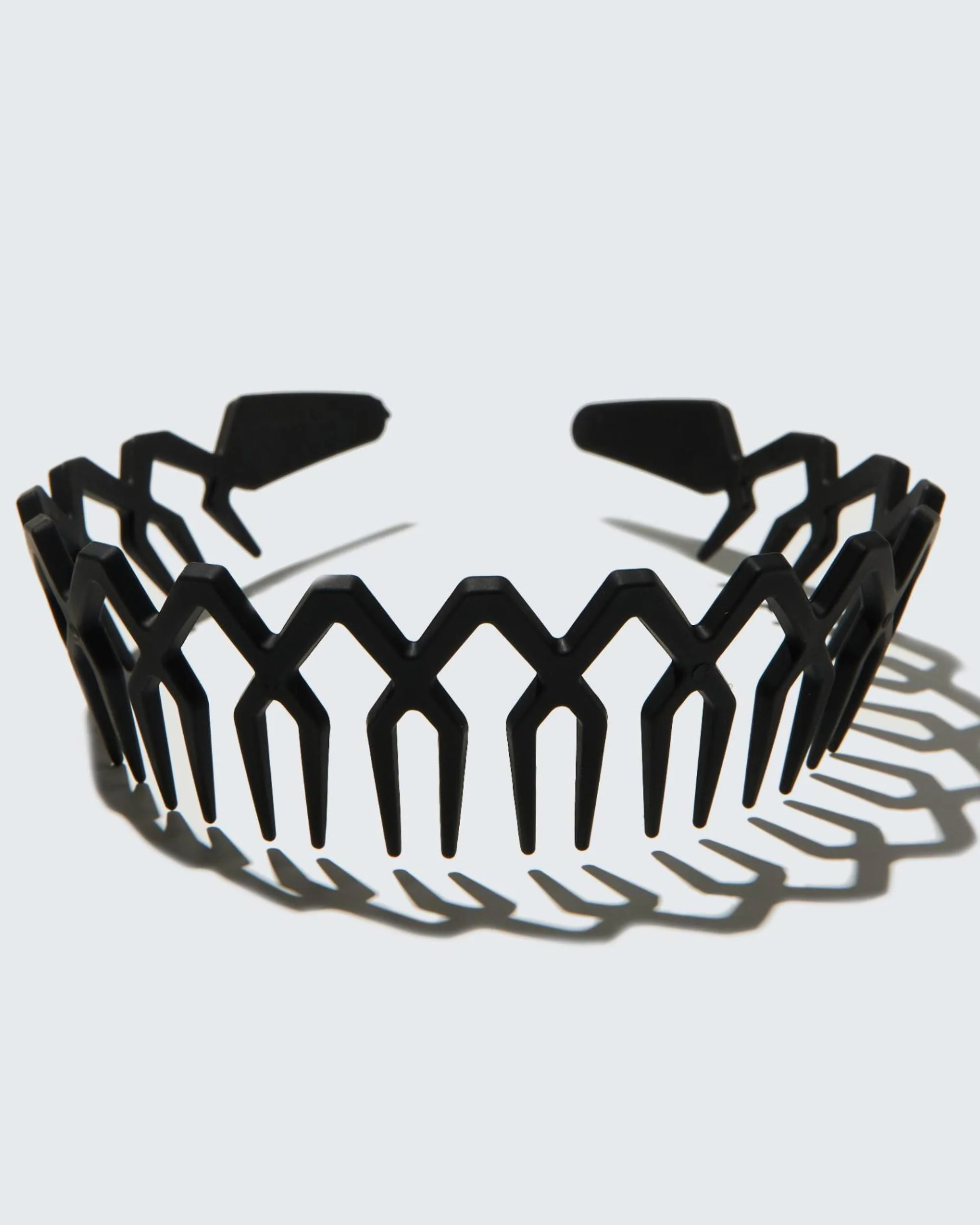 Wide Zig Zag Headband with Teeth, Noir - Image 3